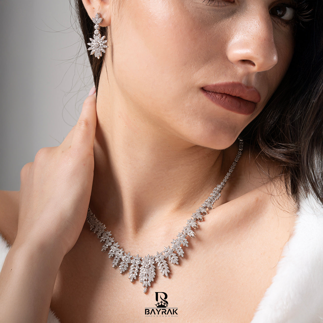 ILARIA - 845 - / Zircon Stone Bridal Set