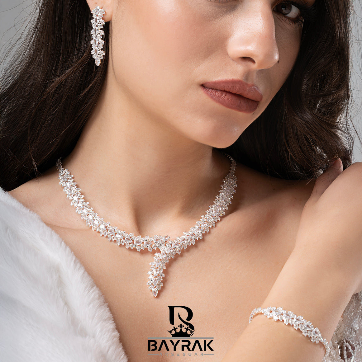 ILARIA - 620 - / Zirkon Taşlı Takı Seti