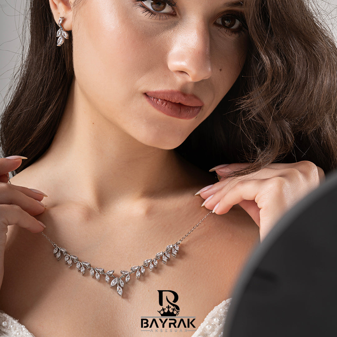 ILARIA - 115 - / Zirkon Taşlı Takı Seti