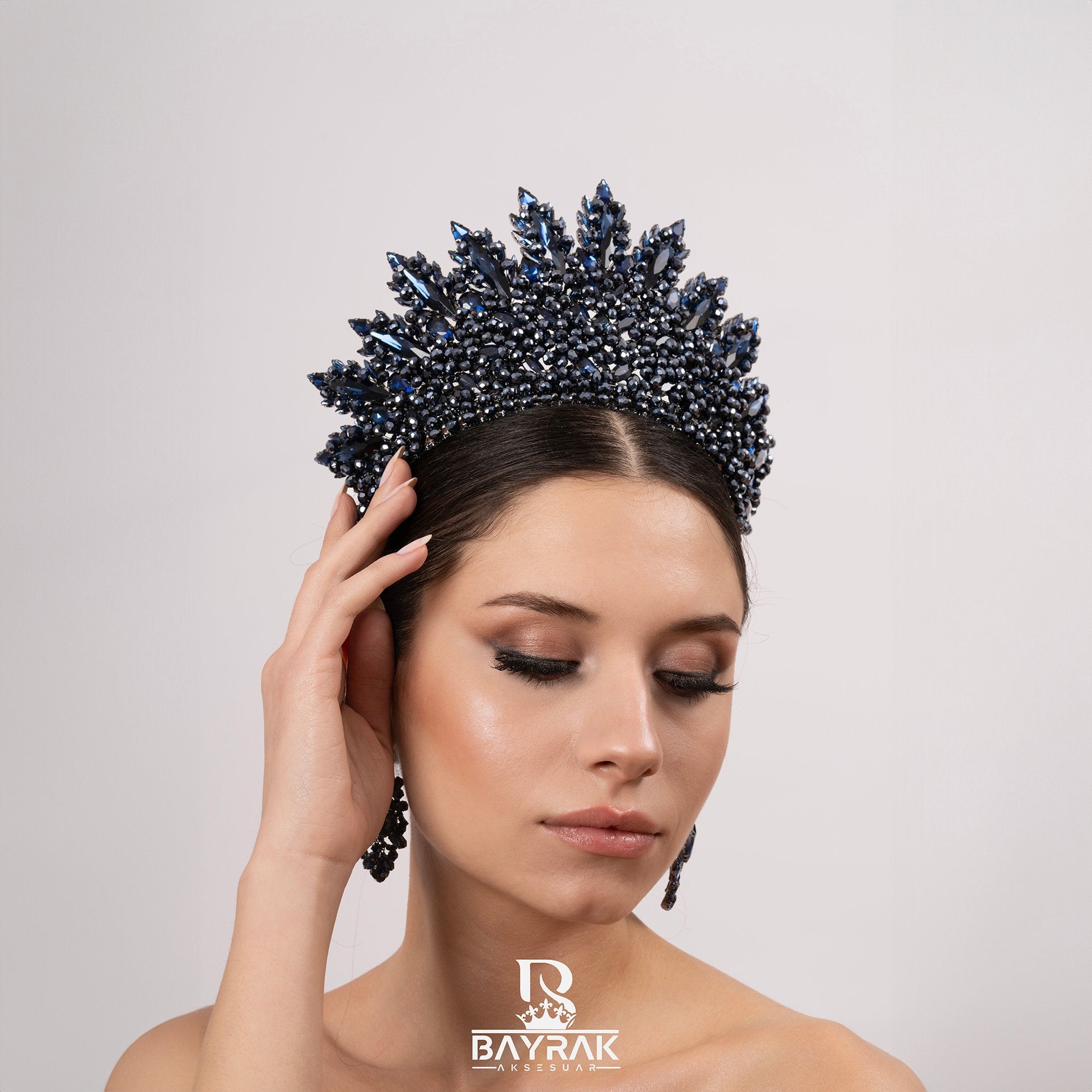 HERA -324- / Henna Crown