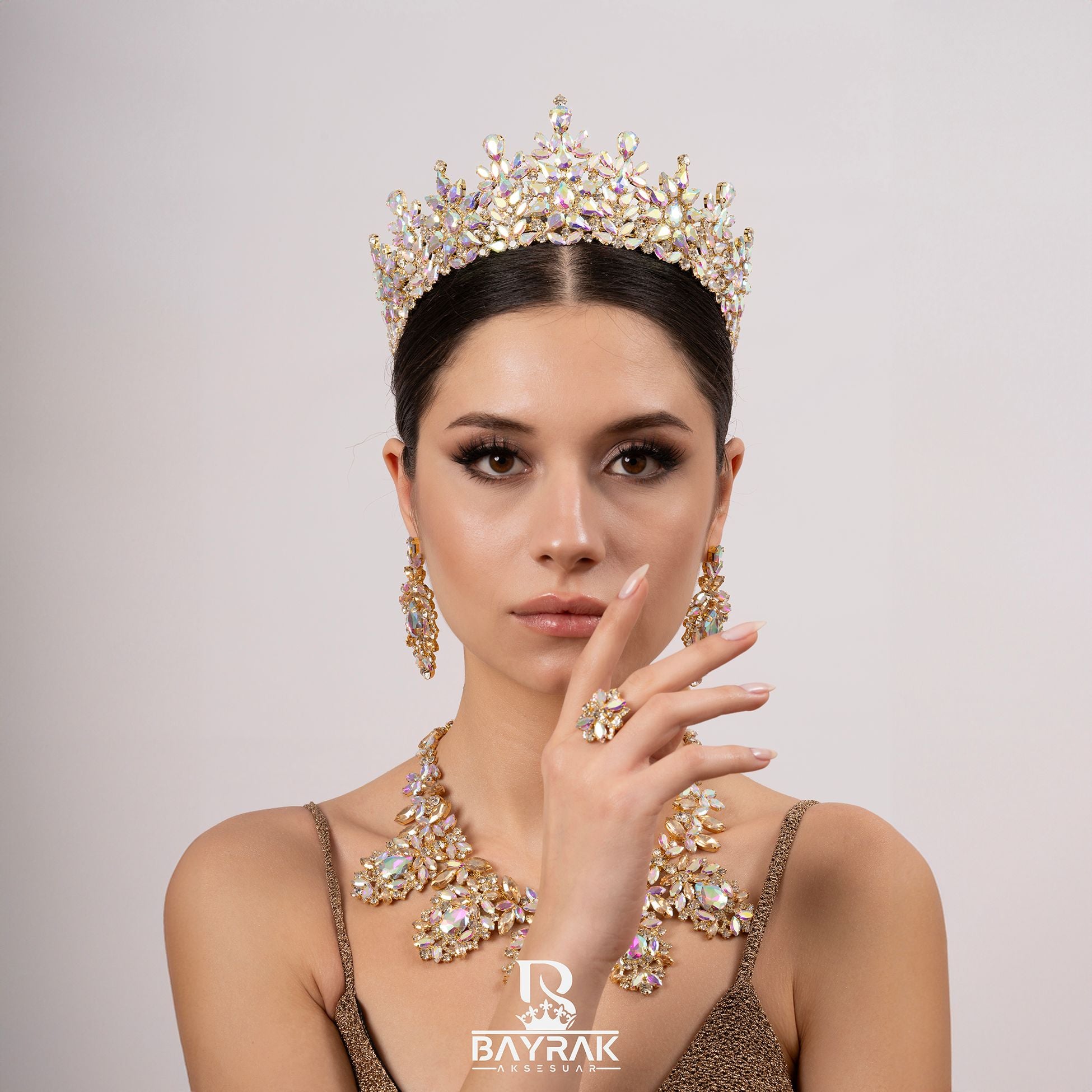 STELLA -475- / Henna Crown