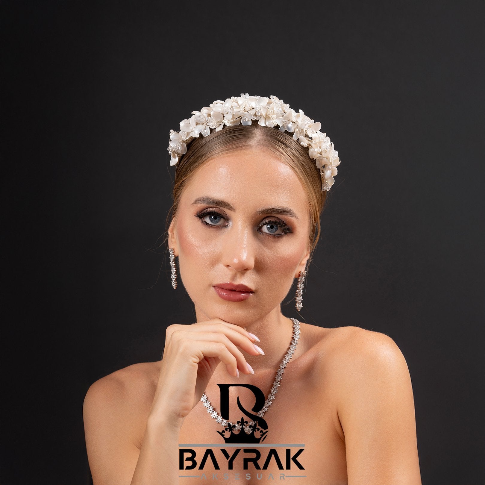 RESINA - 255 - / Pearl Bridal Crown
